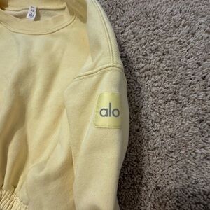 ALO Yoga Sweatshirt butter yellow